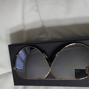 Mirrored sunglasses